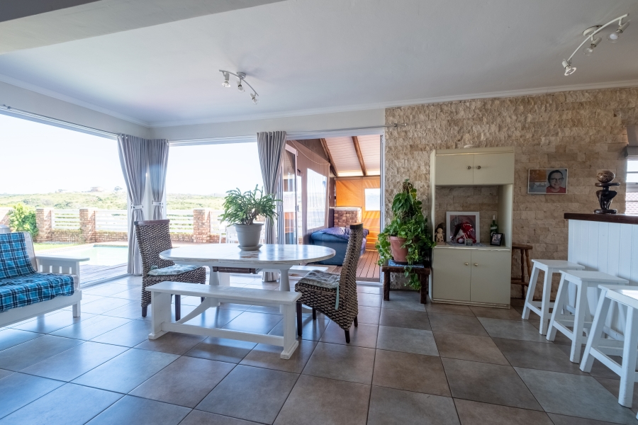 4 Bedroom Property for Sale in Cosy Corner Eastern Cape